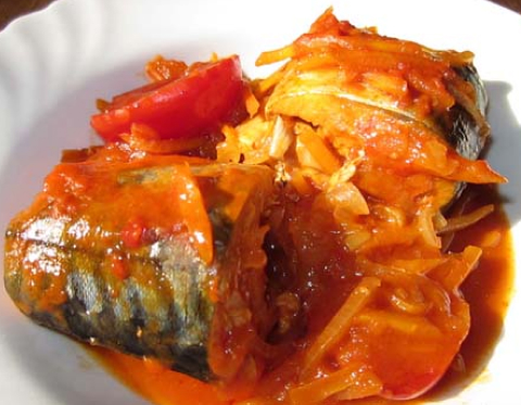 Скумбрия, тушеная с морковью Скумбрия, тушеная с морковью