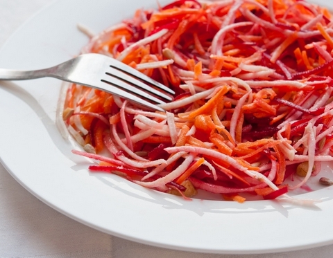 морковный салат со свеклой